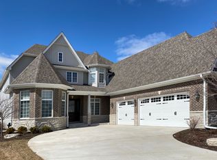 3319 Club Ct, Naperville, IL 60564