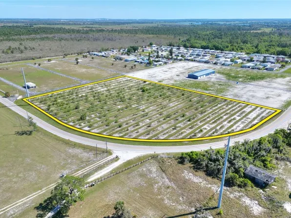 Valencia St, Lake Wales, FL 33898