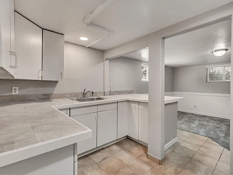 636 N Main St #B — Photo 6