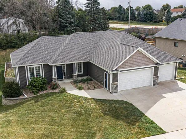 2526 Lisa Ln NE, Rochester, MN 55906