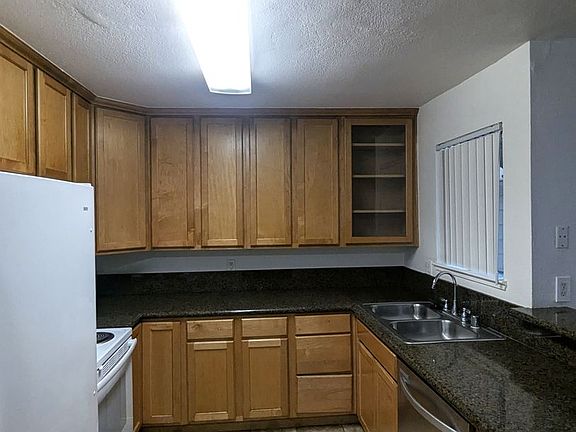 2nd image of 3715 Tallyho Dr APT 81