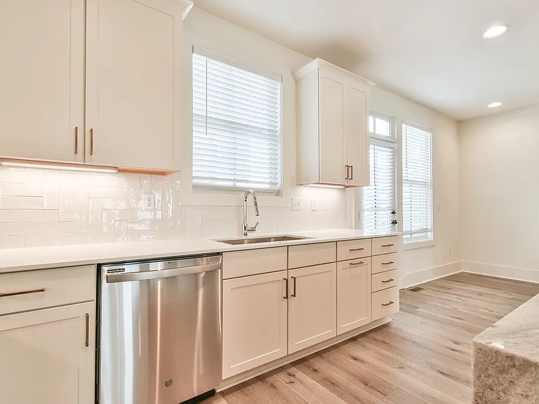 5858 Westin Rd — Photo 13