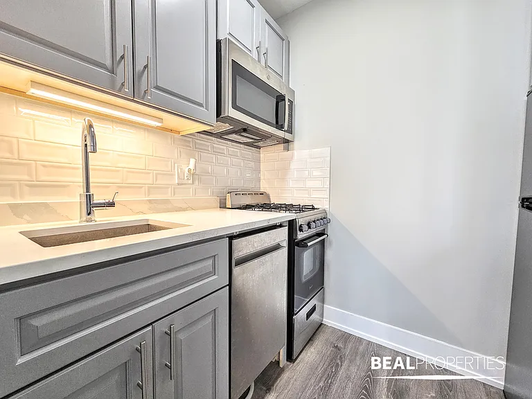 505 West Belmont Ave — Photo 88