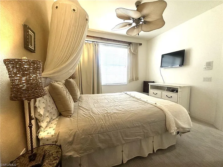 1570 Winding Oaks Way #201 — Photo 27