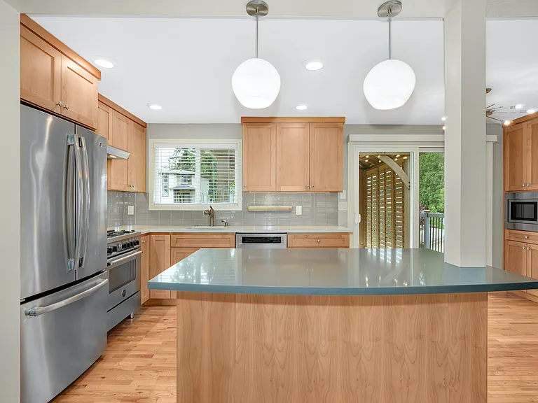 8003 NE 128th St — Photo 7