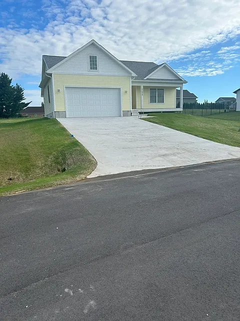 3 bed, 1570 sqft, $2,850 — Photo 3