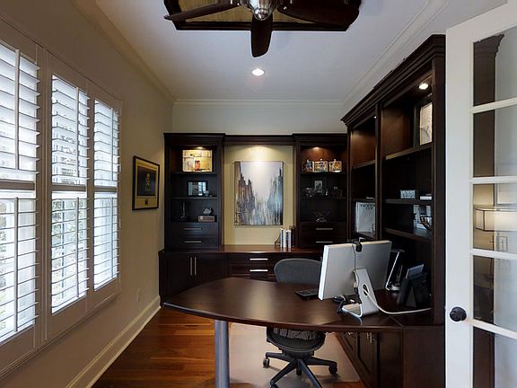 5th image of 10106 Chiltern Garden Dr