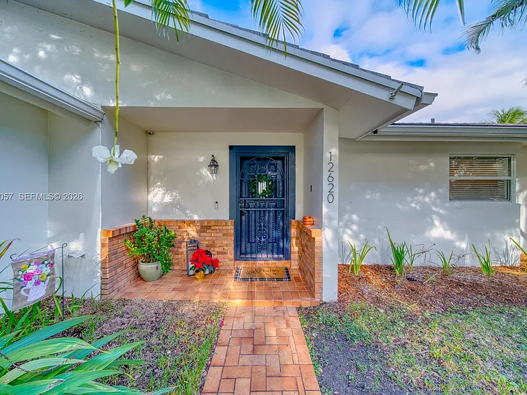 12620 SW 114th Ave — Photo 3