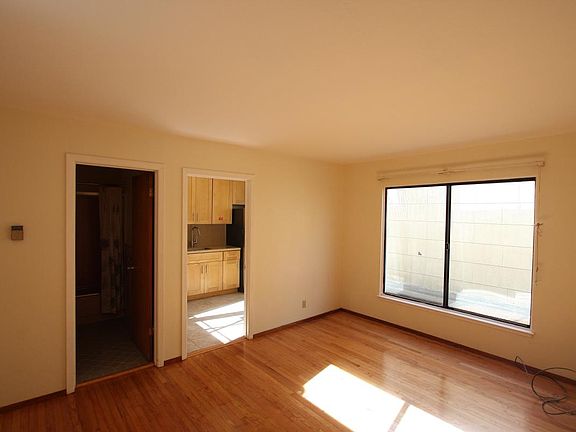 2nd image of 442 2nd Ave APT 2