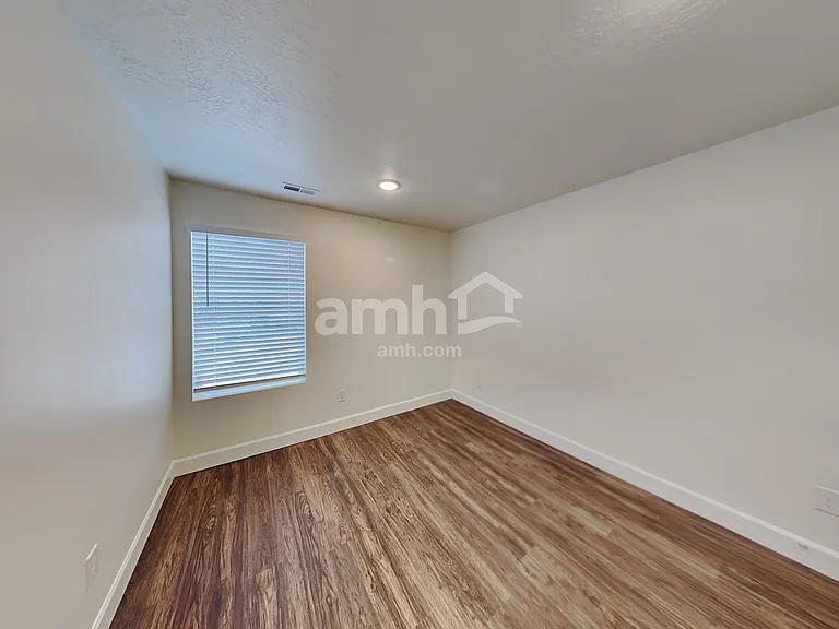2222 E Silverado Ln — Photo 20