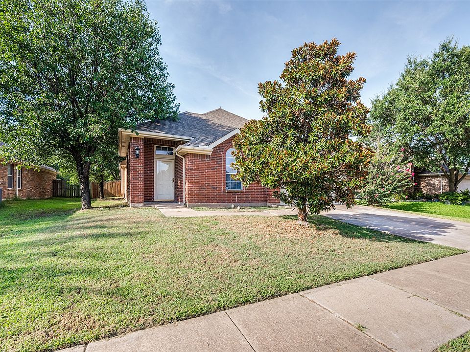 1st image of 1351 Clearwater Dr