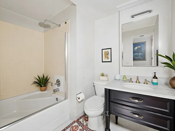 80 Central Park West image 6 of 10