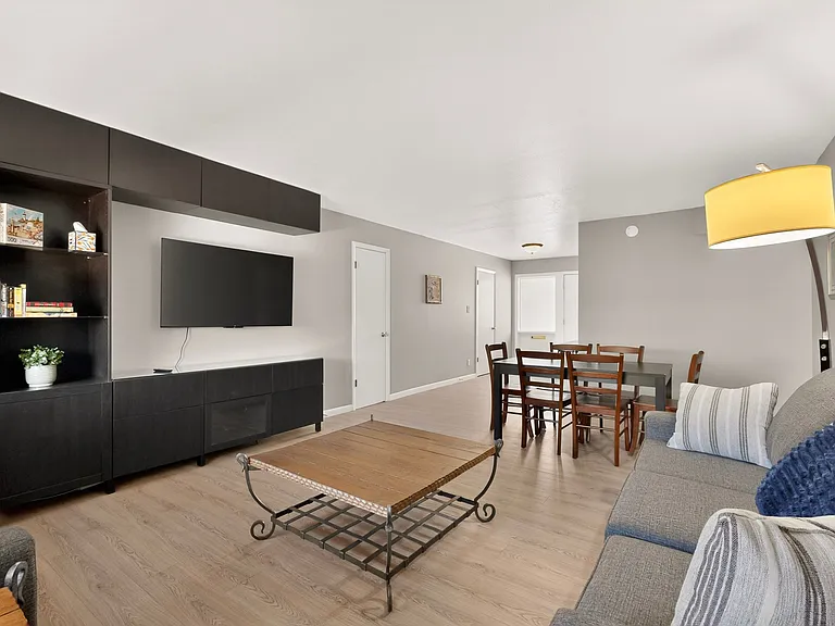 4707 Marquette Ave NE — Photo 3