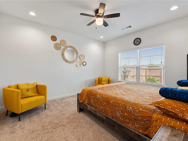 1619 Buena Vista Dr — Photo 11