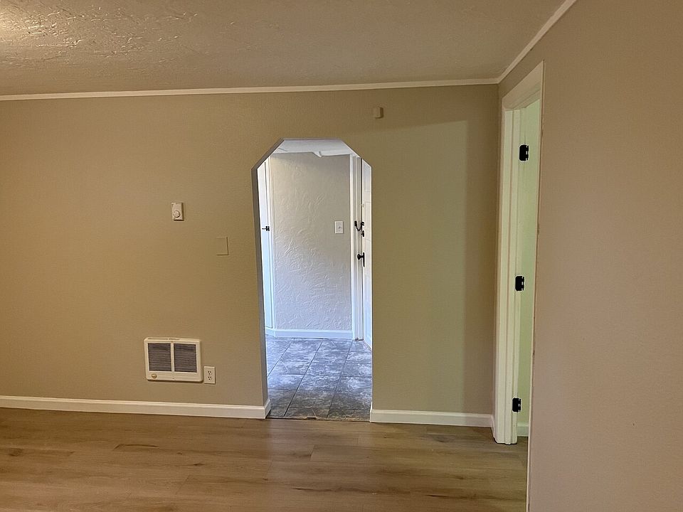 1st image of 2221 Broadway St APT 6