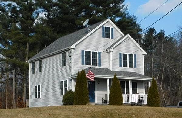 2nd image of 112 River St
