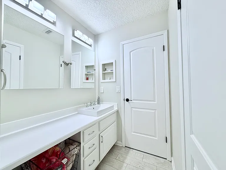 10420 Big Tree Cir W — Photo 2
