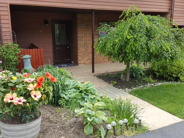 5410 Pinehurst Dr, Wilmington, DE 19808