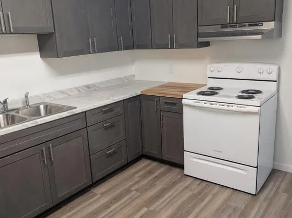 1826 Sunnyside Dr APT 8, Kalamazoo, MI 49048