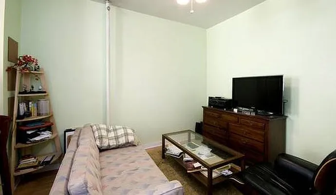 Rented by Target Realty Group | media 25