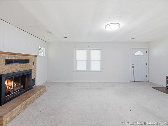 4th image of 106 Jamestown St