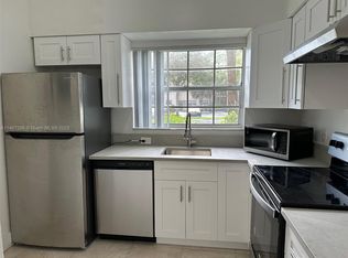 601 Cypress Lake Blvd #B14, Deerfield Beach, FL 33441