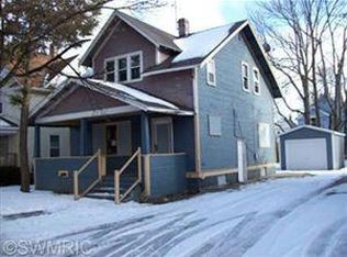 1012 Clinton Ave, Kalamazoo, MI 49001