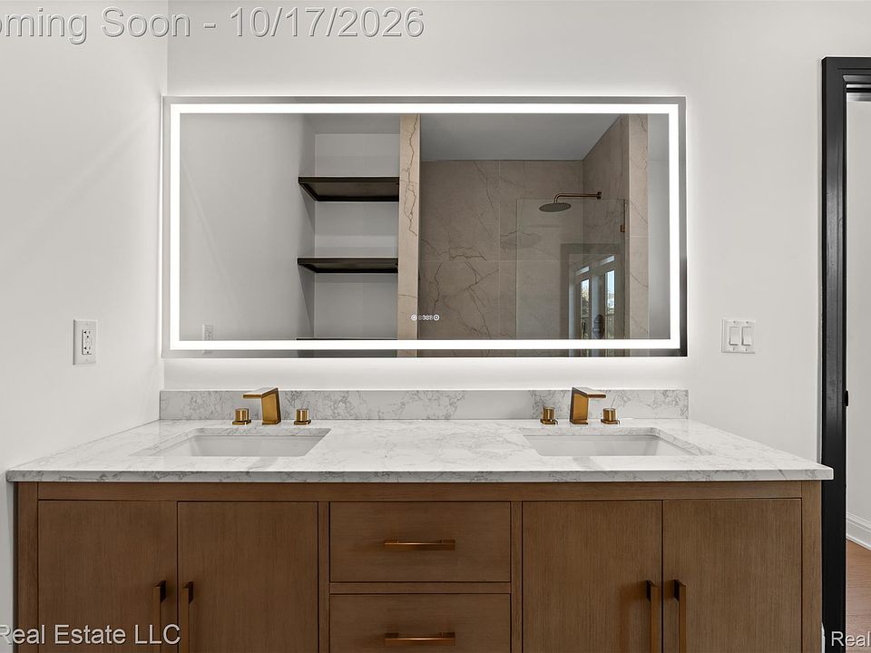 605 E Flint St, photo 28