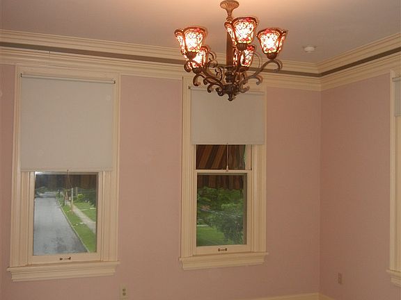 4th image of 55 Pleasant St