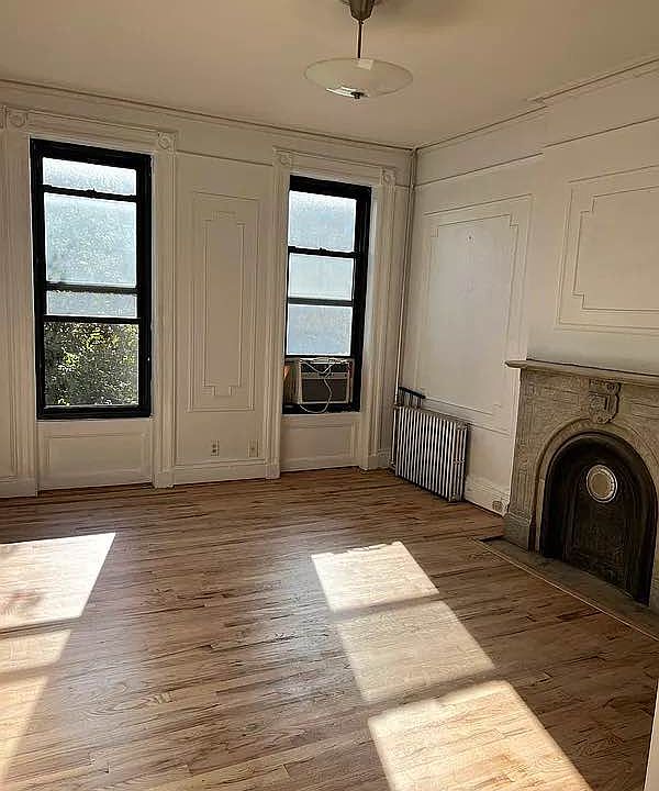 1st image of 486A 7th Ave #2