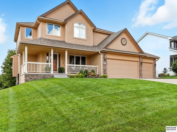 8544 S 98th St, La Vista, NE 68128