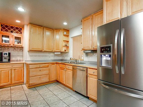 Updated Kitchen with Stainless.