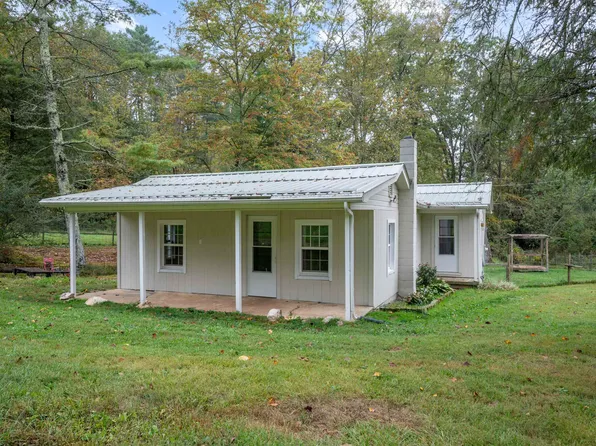 487 Dry Twig Rd, Laurel Fork, VA 24352