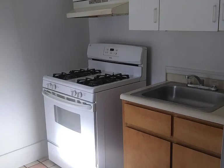 2105 4th Ave #1 — Photo 2