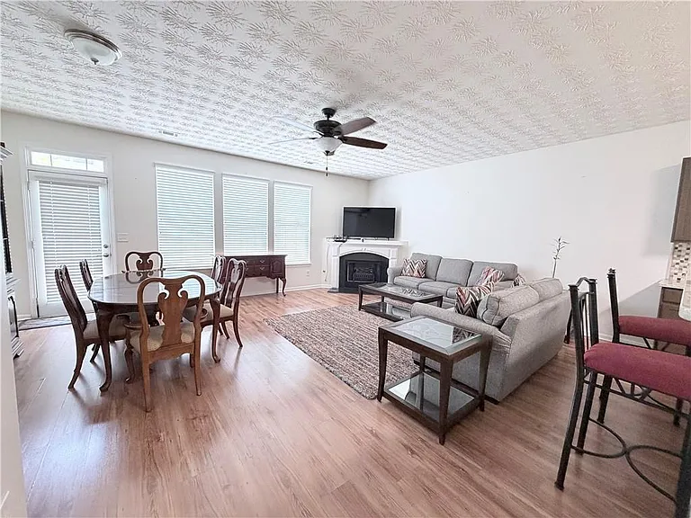 1525 Paramount View Trce — Photo 14