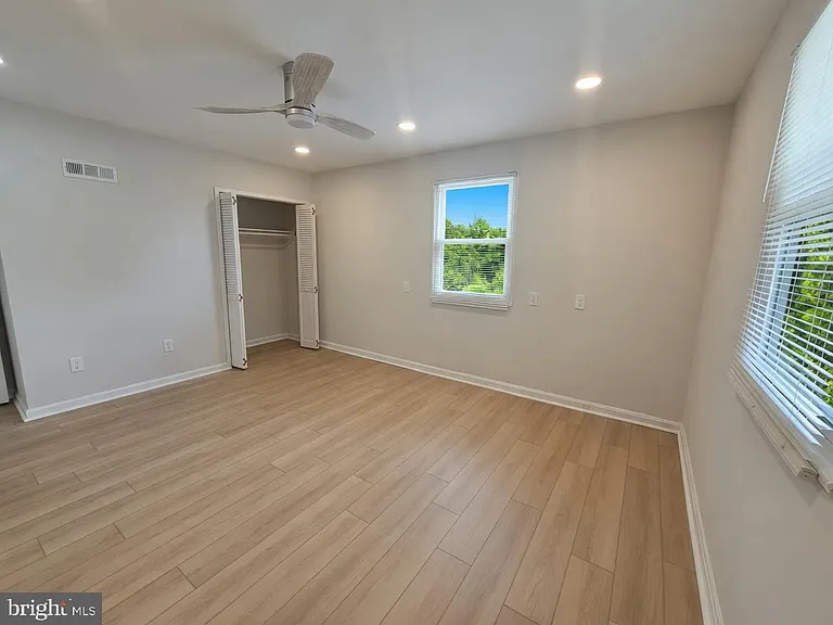220 University Blvd E — Photo 10