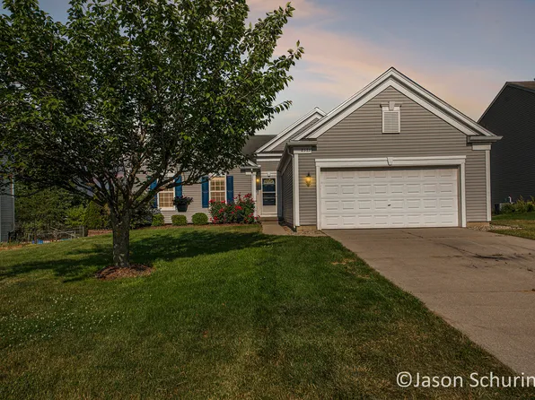 8575 Haystack Rd SE, Caledonia, MI 49316