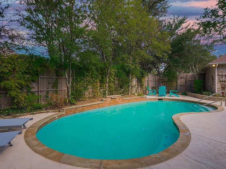 1811 Forest Meadow Ln — Photo 47