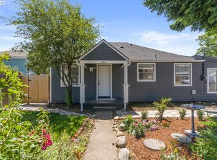 12912 SE Sherman St, Portland, OR 97233