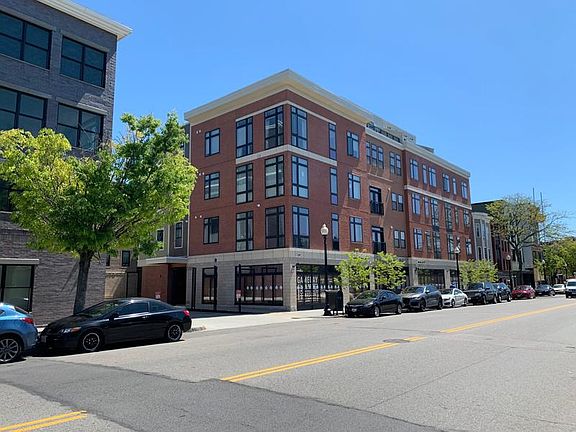 4th image of 170 West Broadway