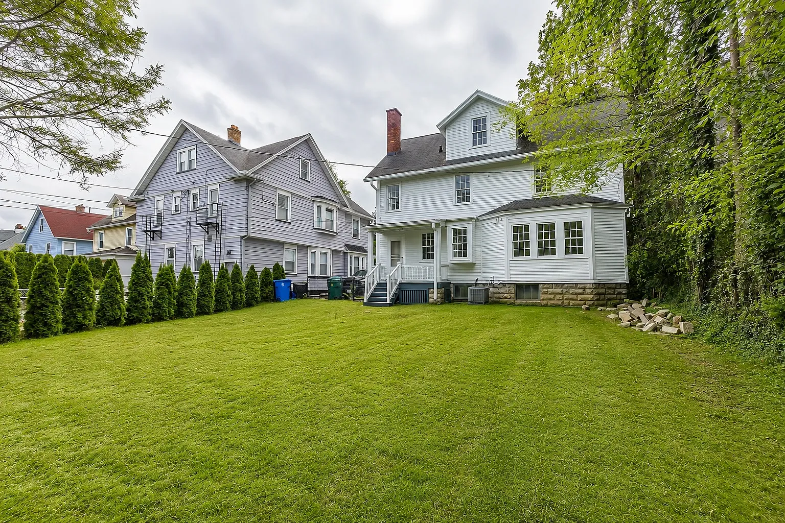 4 bed, 1.5 bath, 1928 sqft, $4,250 — Photo 4