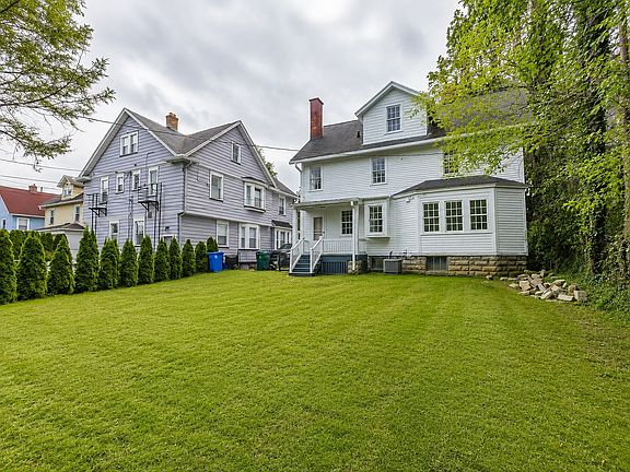4th image of 1120 Park Ave