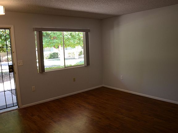 5th image of 10568 W Coggins Dr