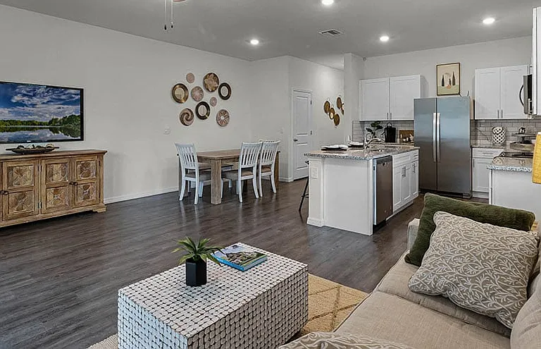 Copper Creek North Townhomes — Photo 9