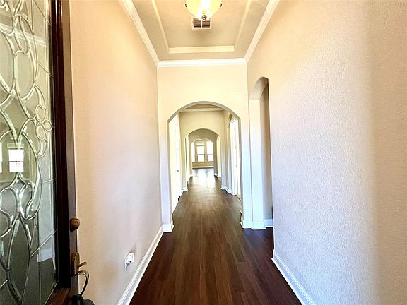 5th image of 712 Shrewsbury Pl