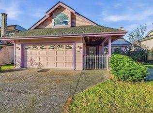 680 Linton St, Coquitlam, BC V3J6K3