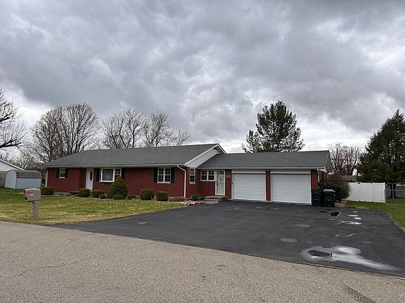 2nd image of 1020 E Skyline Dr