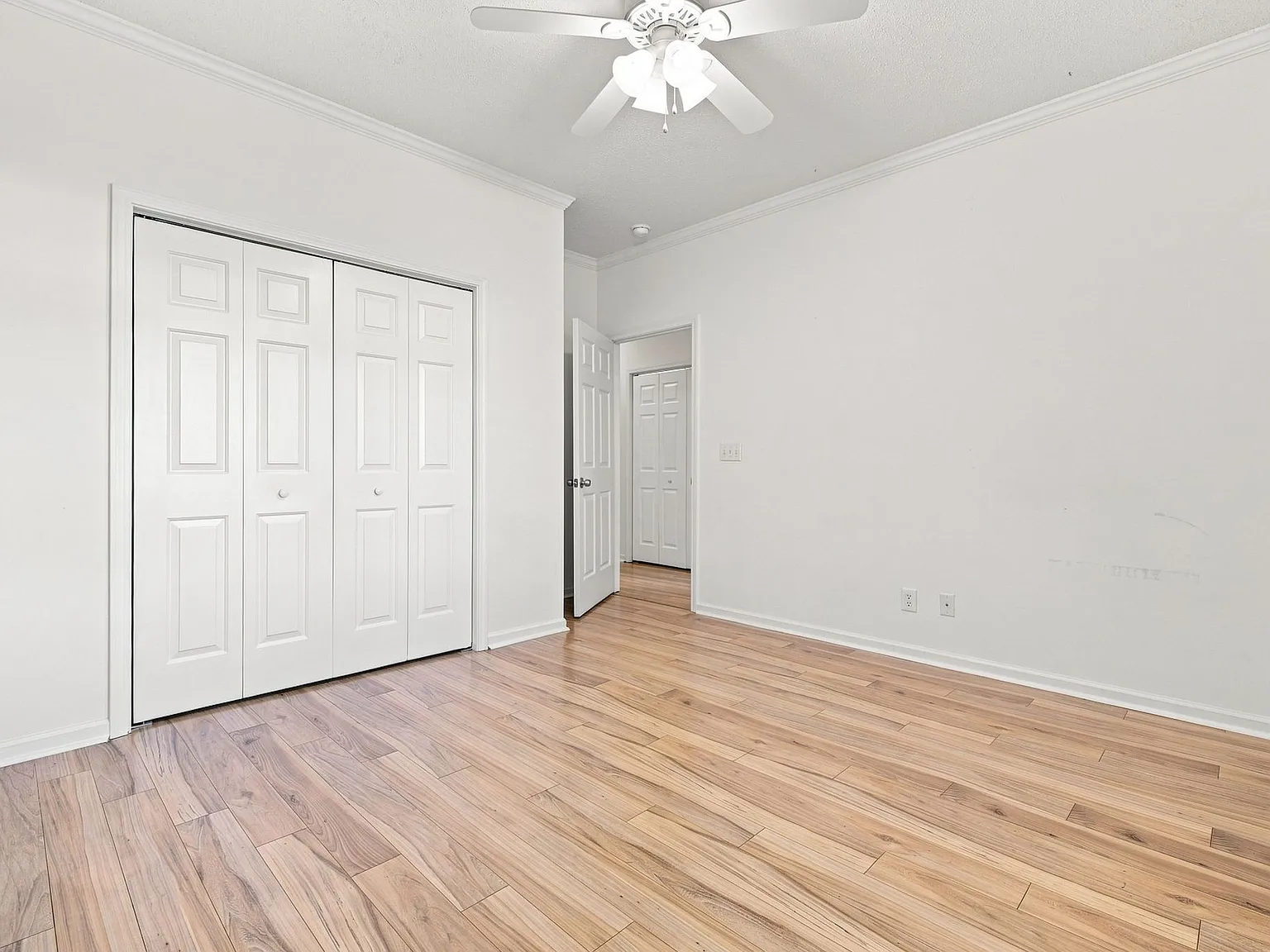 3 bed, 2.0 bath, 1540 sqft, $1,800 — Photo 4