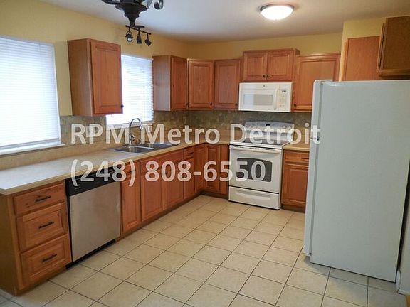 5th image of 6590 Buckland Ave