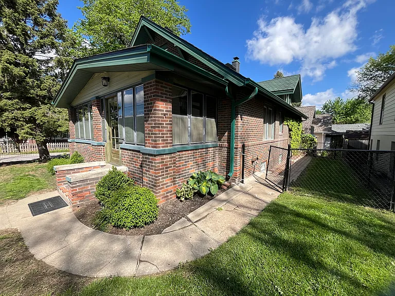 1124 Arbor St — Photo 29